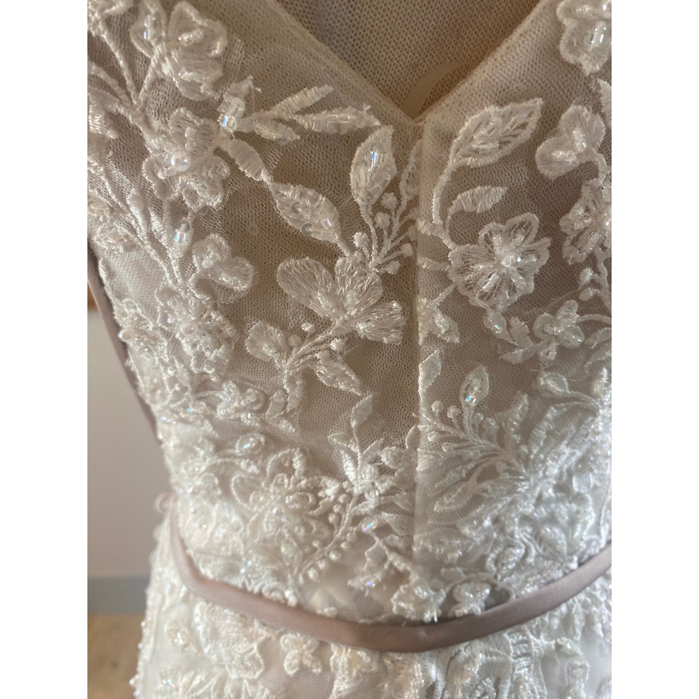 Morilee Madeline Gardner NWT Floral Tulle Wedding Dress V-Neck Cathedral Train 4 - Picture 14 of 16